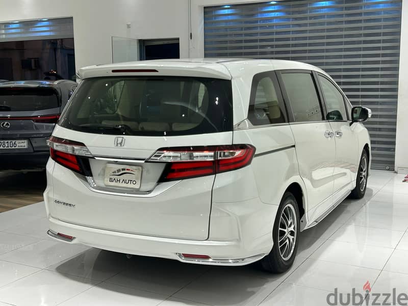 Honda Odyssey 2019 model v4   7 seater family FOR SALE 4