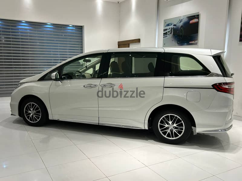 Honda Odyssey 2019 model v4   7 seater family FOR SALE 6