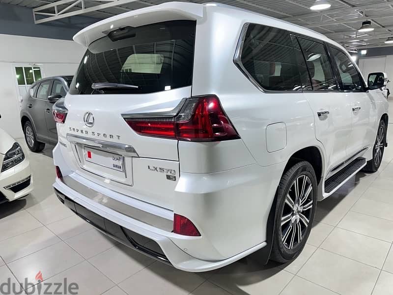 2018 Lexus LX570 S 3