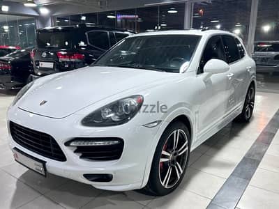 2013 Porsche Cayenne GTS