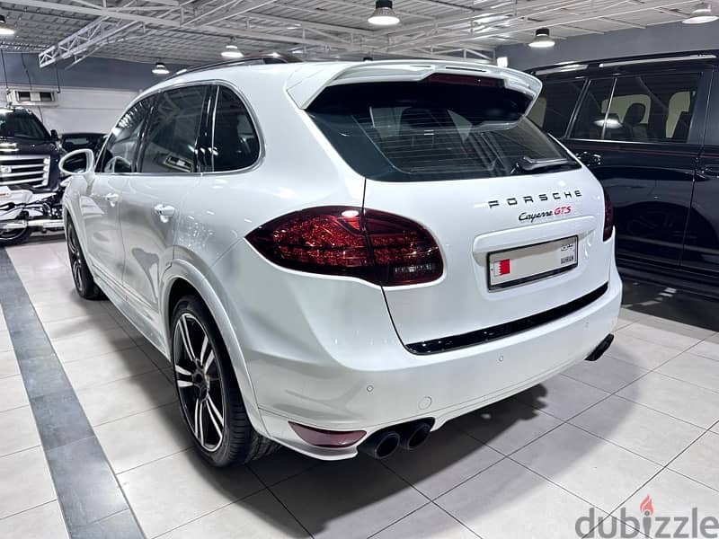 2013 Porsche Cayenne GTS 1