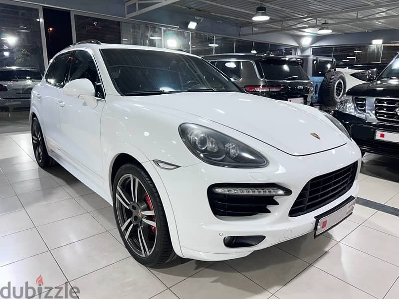 2013 Porsche Cayenne GTS 2