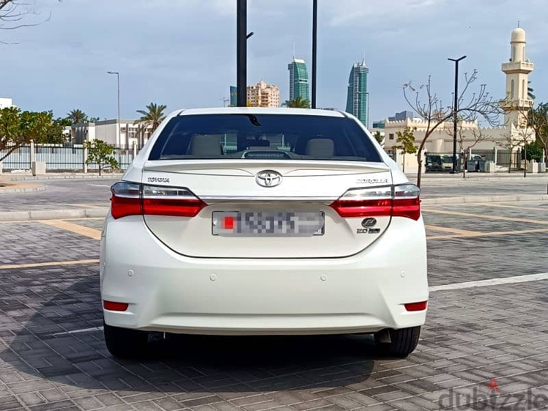 Toyota Corolla 2019 2.0xli Single Owned MID OPTION Car For Sale 4