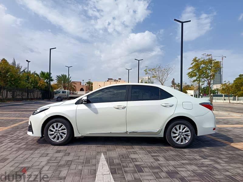 Toyota Corolla 2019 2.0xli Single Owned MID OPTION Car For Sale 6