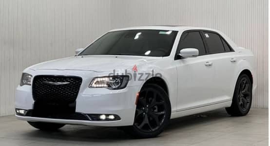 Chrysler 300S 2022 black edition with warranty to 2028