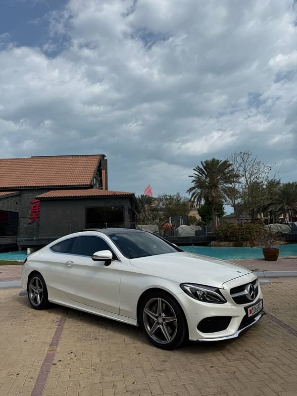 Mercedes-Benz C 300 2017 43km only 0