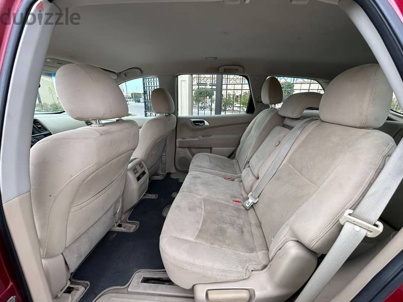 Nissan Pathfinder 2014 model V6 family 7 Seater FOR SALE 4