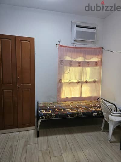 Studio Flat To Share With A Kerala Executive Bachelor