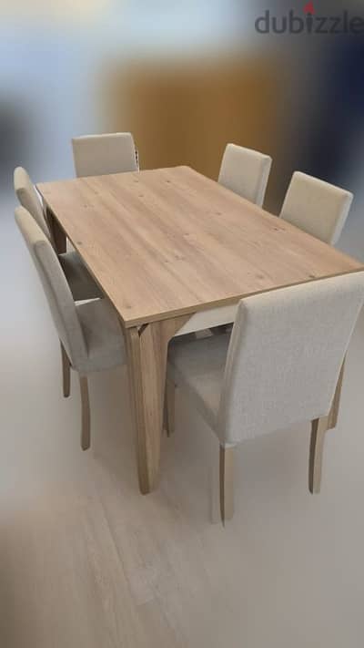 للبيع طقم طاولة طعام بحالة ممتازة - For Sale Dining Table Set