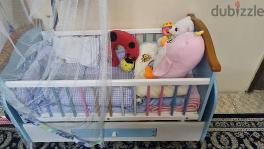 cribe/baby bed