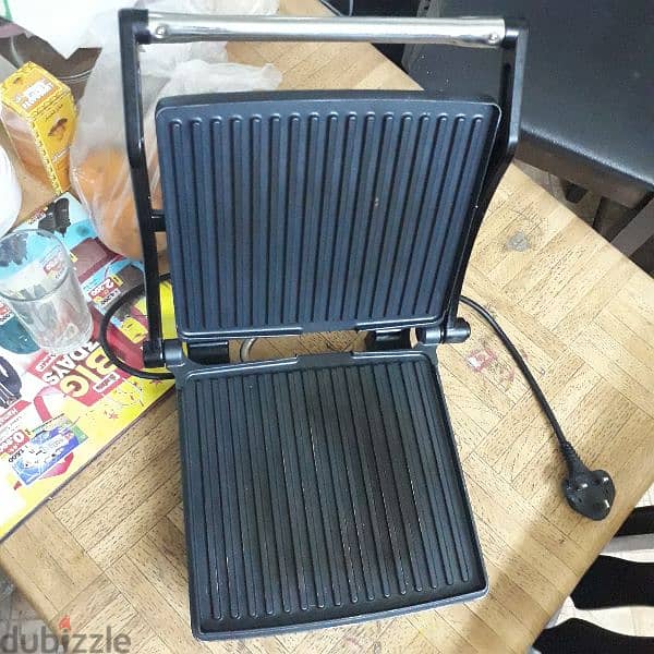 Sandwich maker or toast clean 7bd 1