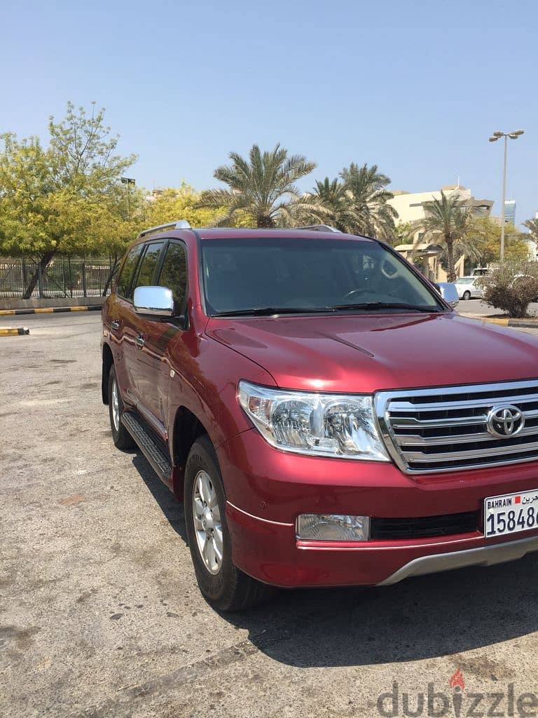 Toyota Land Cruiser 2011 V8 4WD 2