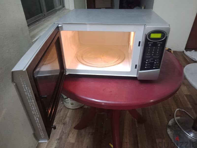 SHARP  45 LTR MICROWAVE OVEN 2