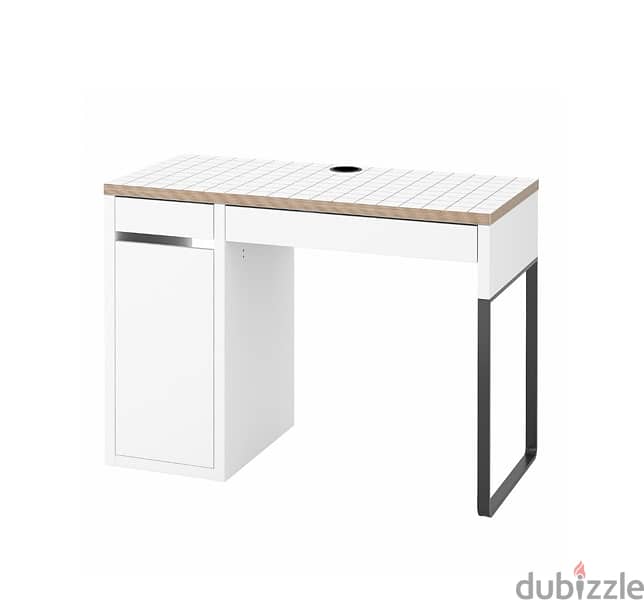 studying table for sale طاولة دراسة للبيع 0