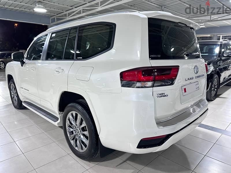 2023 Toyota Land Cruiser GXR 1