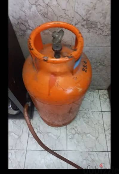 2 gas cylinder for sale each 25 bd with stove