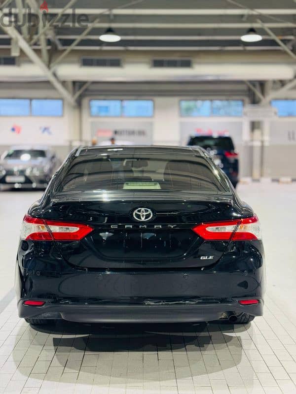 Toyota Camry 2019 GLE 5