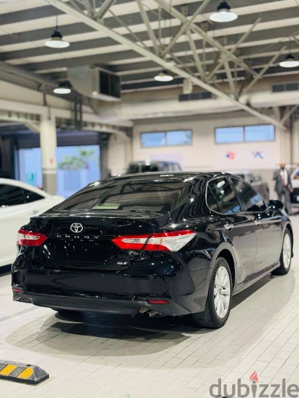 Toyota Camry 2019 GLE 8