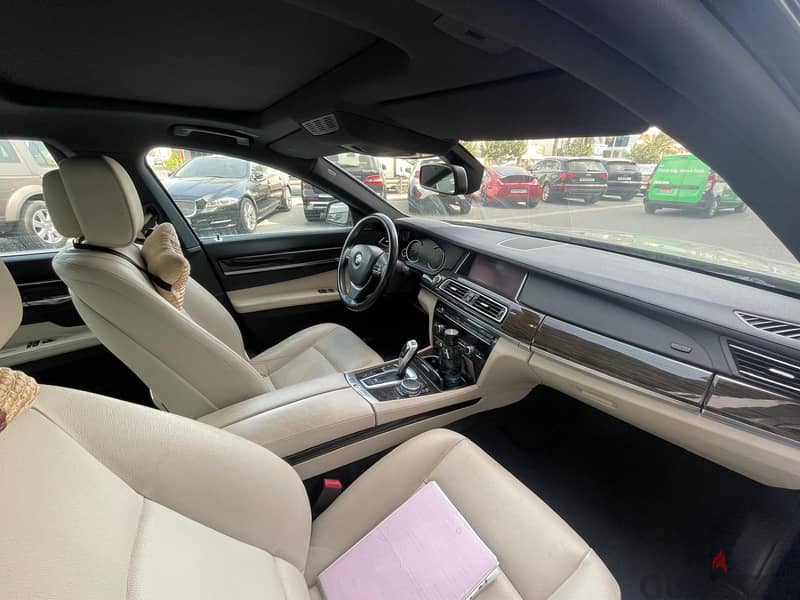 BMW 7-Series 2015 4