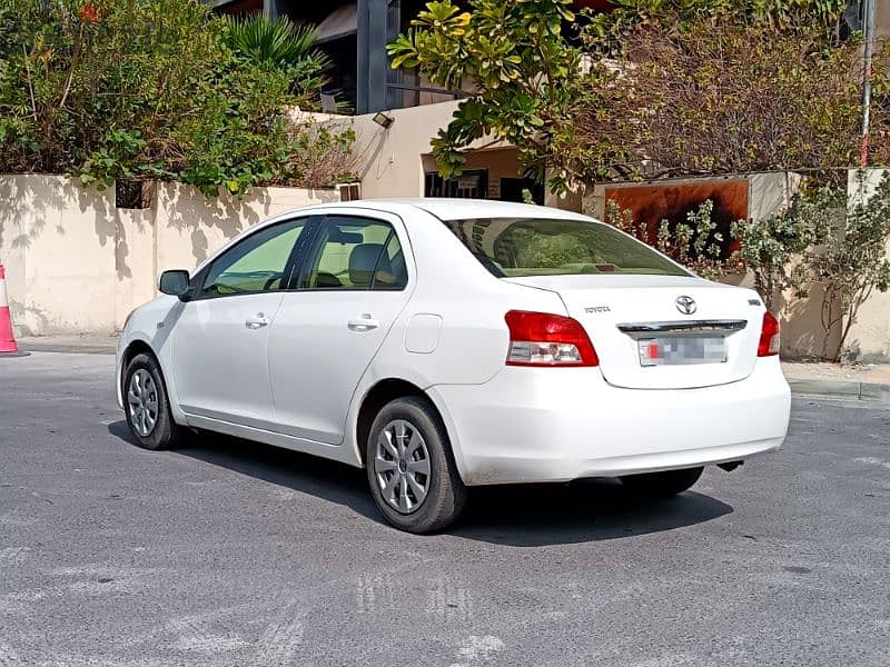 Toyota Yaris 2013 SEDAN CAR IN GOOD CONDITION FOR SALE 1