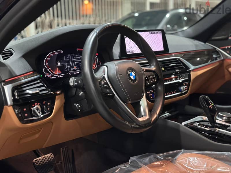 BMW 5-Series 2020 14