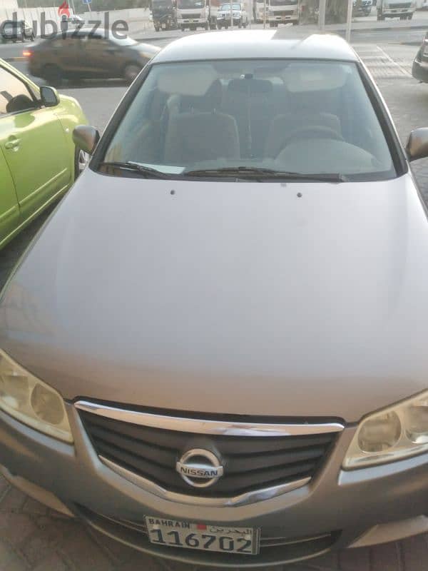 Nissan Sunny 2011 1