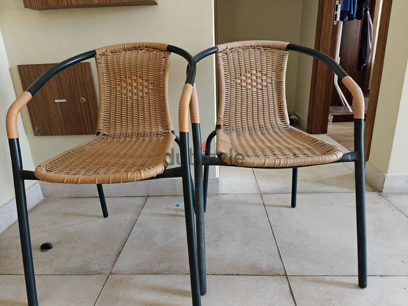 outdoor/indoor chairs 0