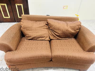 Good Condition Sofa 10 bd