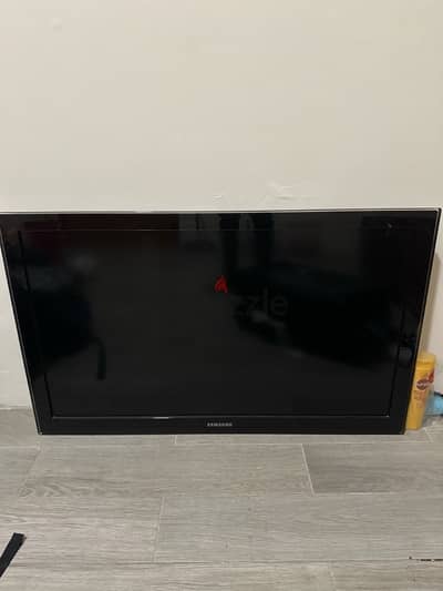 43” Samsung TV for sale