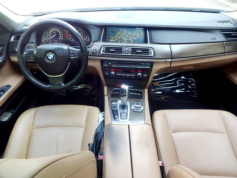 BMW 740 2013 740 li top end # Fully Agent maintained # Reputed user 4