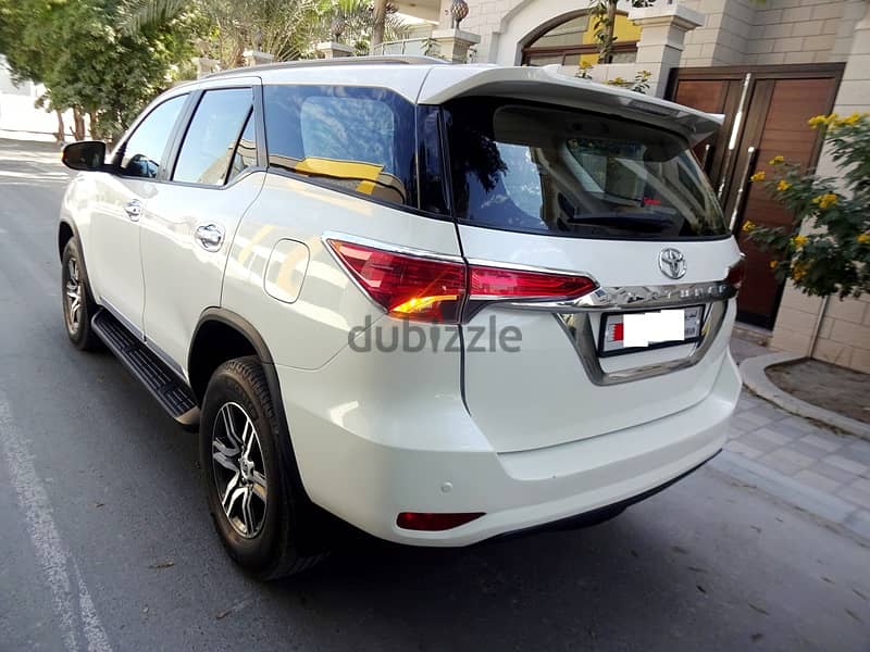 Toyota Fortuner 2020 Mid 5