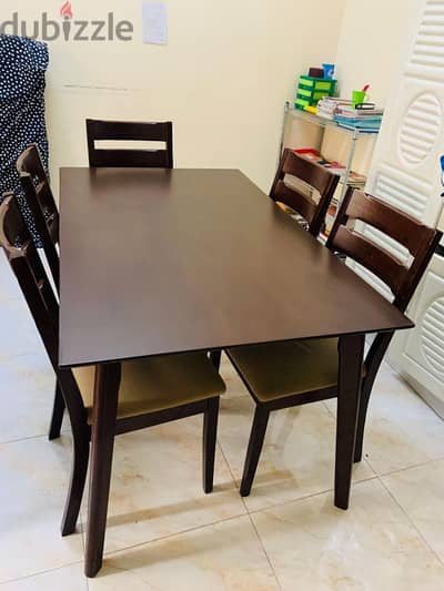 Dining table with 5nos chair