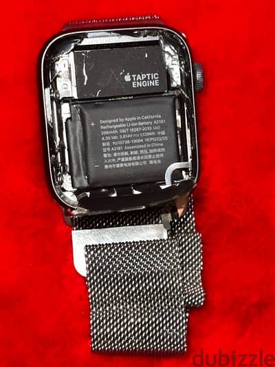 apple watch s5 perfect condition sale for parts.