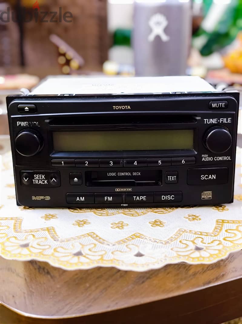 Toyota Corolla original mp3 player 0