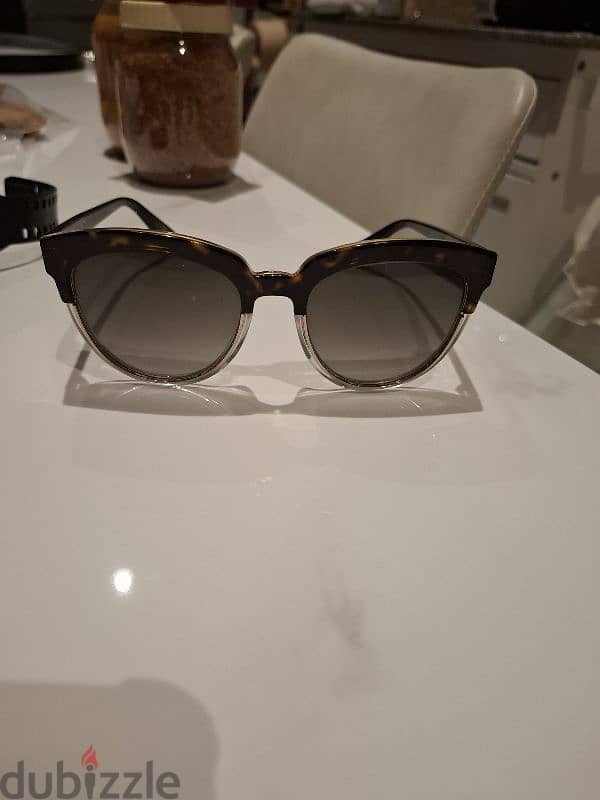 Christian dior sun glasses 0