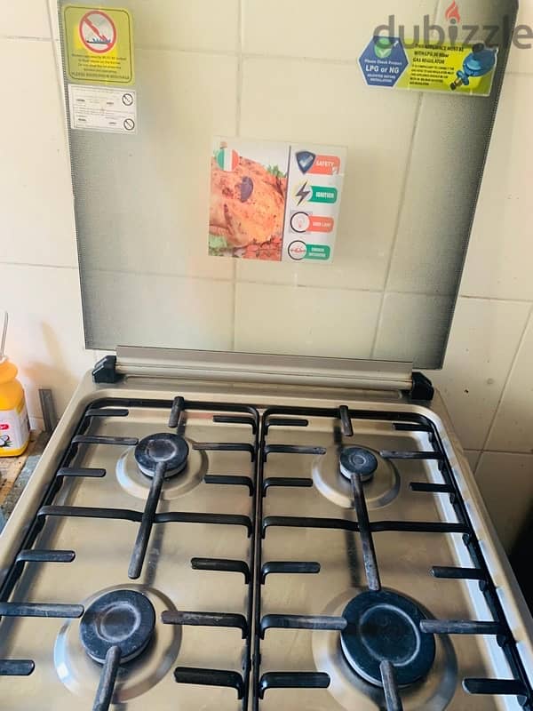 Cooking range with gas cylinder 1