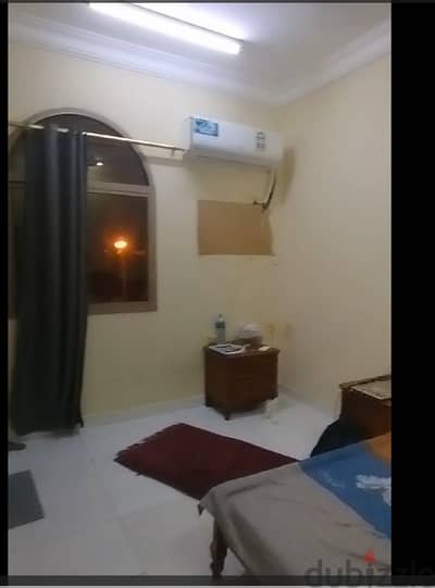 Sharing Room Available In Busaiteen