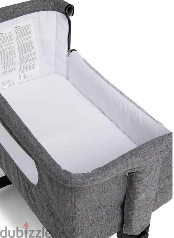 Mowie baby bed side 6