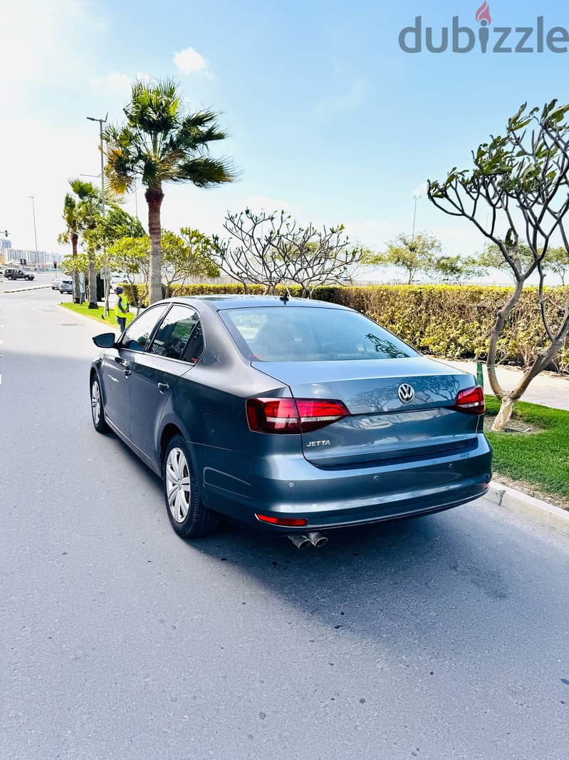 VOLKSWAGEN JETTA -2016 -2.0L V 4 -Grey 146000KM FOR SALE 4