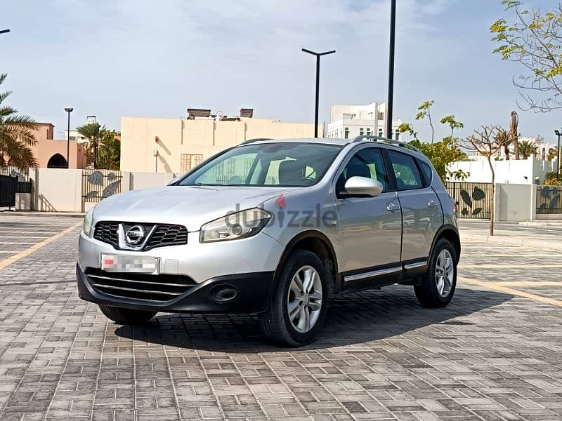 Nissan Qashqai 2013 MID OPTION Compact SUV FOR SALE 2