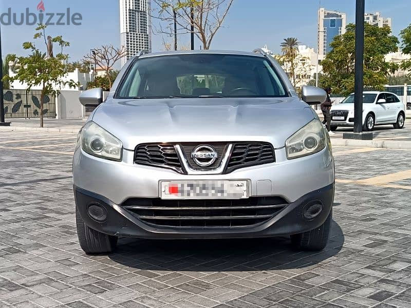 Nissan Qashqai 2013 MID OPTION Compact SUV FOR SALE 3