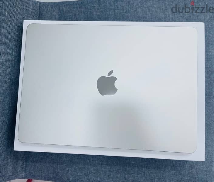 Used MacBook Air M3 13inch 16GB 256GB 0