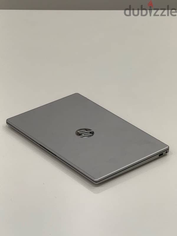 HP LAPTOP - AMD RYZEN 5 4