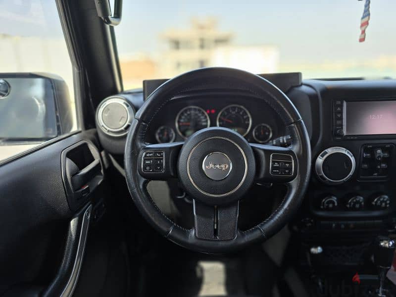 Jeep Wrangler Sahara Unlimited 2015 ( Low mileage) 7