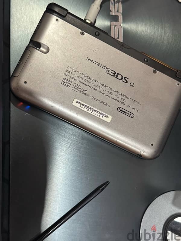 nintendo 3ds LL- modded 128gb 2