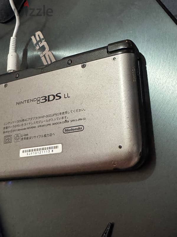 nintendo 3ds LL- modded 128gb 3