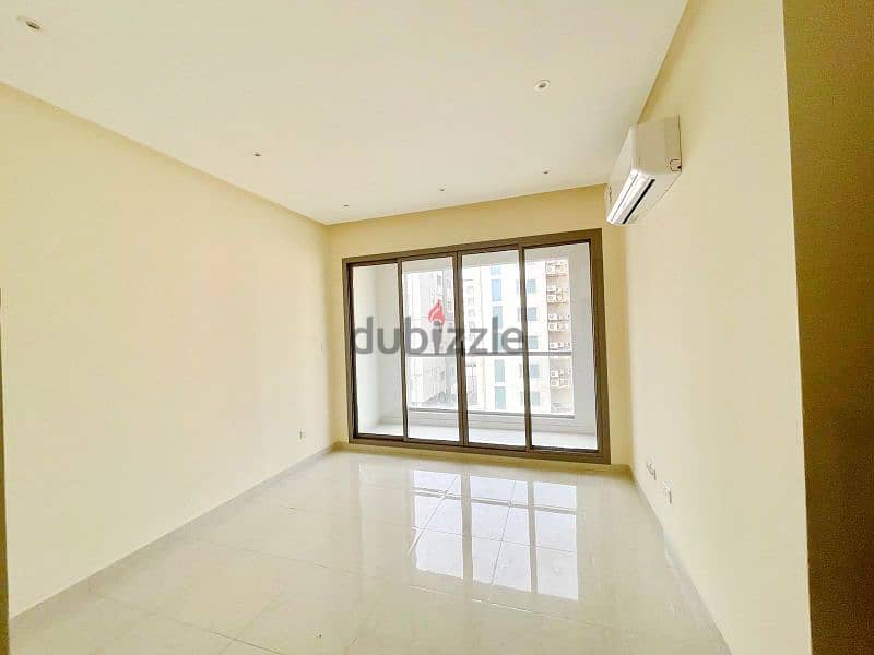 Hidd ,  3 bhk /  3 Bathrooms/2 Balconies 3