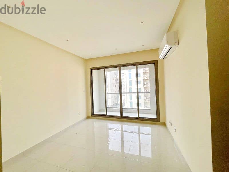 Hidd ,  3 bhk /  3 Bathrooms/2 Balconies 10