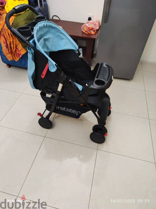 baby stroller almost new 4