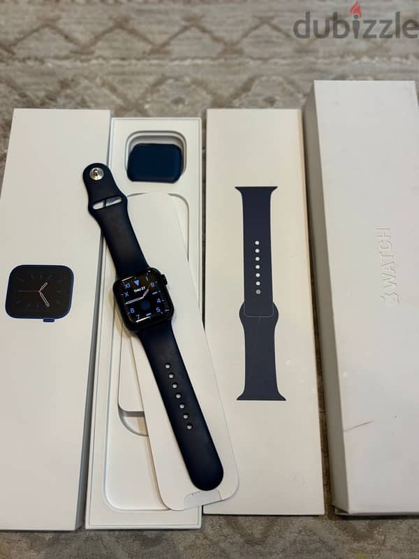 APPLE WATCH SERIES 6 (((LIKE NEW ))) 0